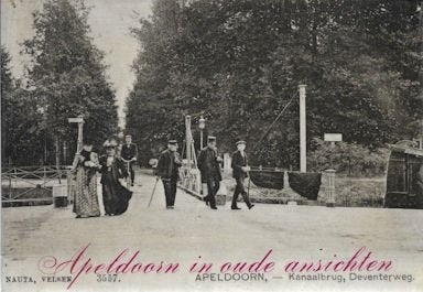J O v d Vegte: APELDOORN in oude ansichten, Boeken, Ophalen of Verzenden, Gelezen