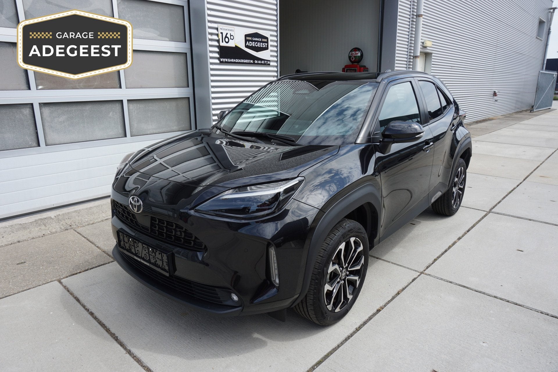 Toyota Yaris Cross 1.5 Hybrid 130 Dynamic |Navi|Carplay|PDC, Gebruikt, Zwart, 1490 cc, Bedrijf