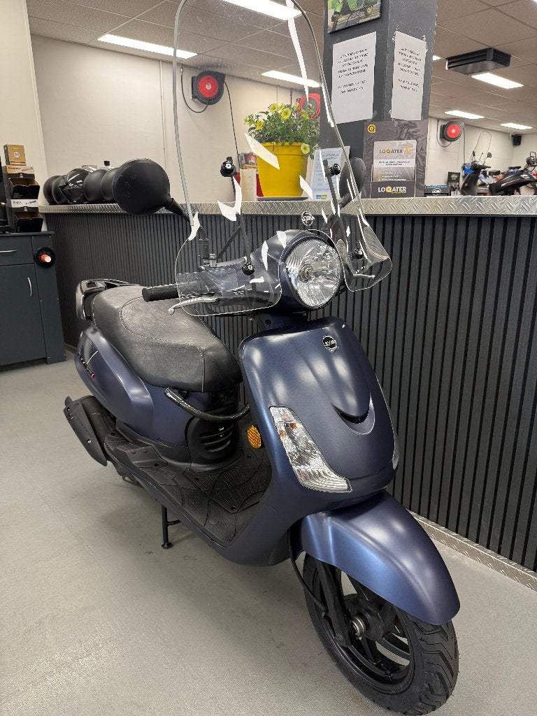Sym Fiddle 2 Brom E5 45KM BJ 2024 Scherm Slot BTW scooter, Ophalen, Maximaal 45 km/u, Zo goed als nieuw, Benzine