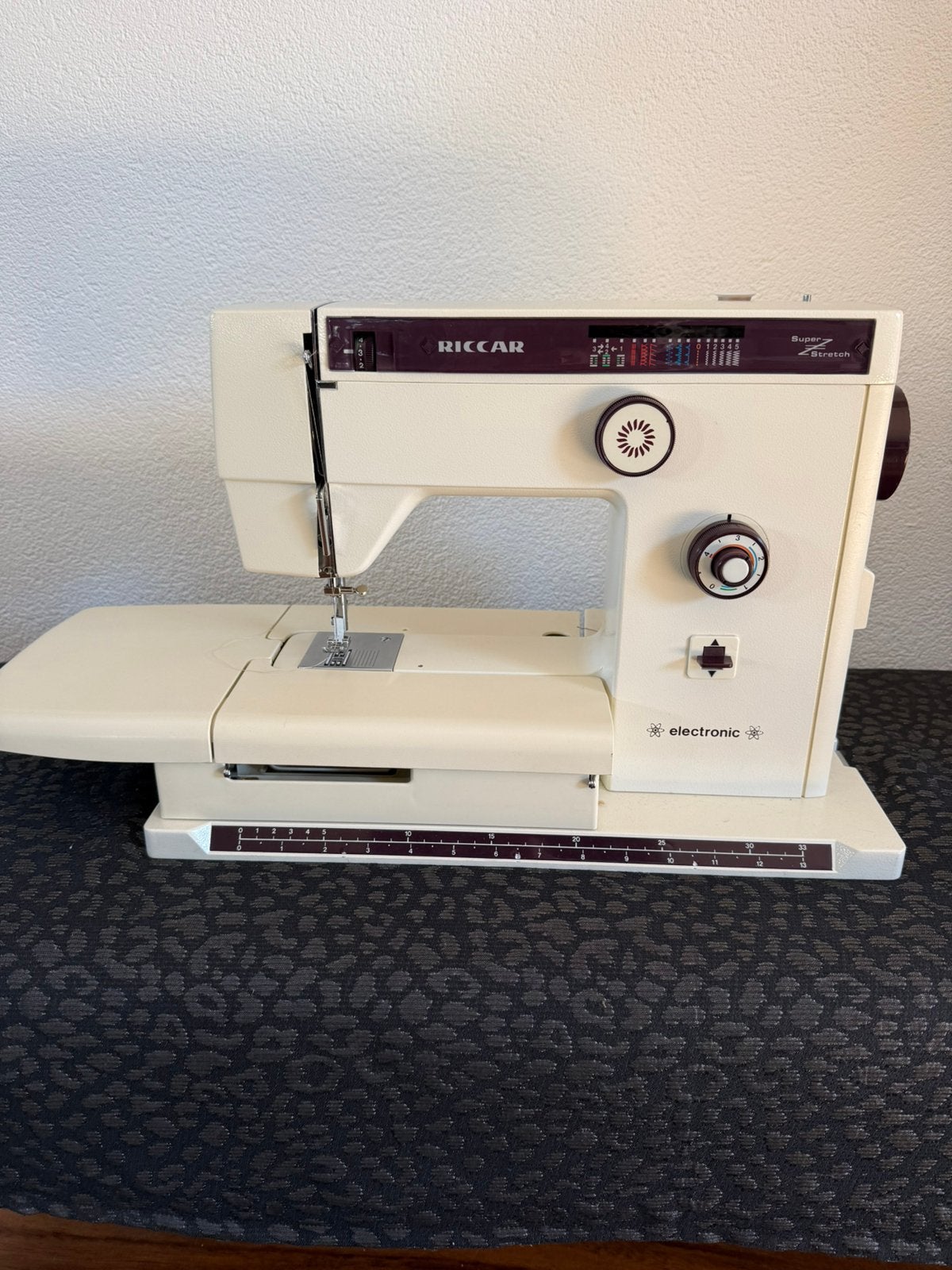 Superrrrr handige naaimachine, Hobby en Vrije tijd, Naaimachines en Toebehoren, Ophalen, Gebruikt, Naaimachine, Overige merken