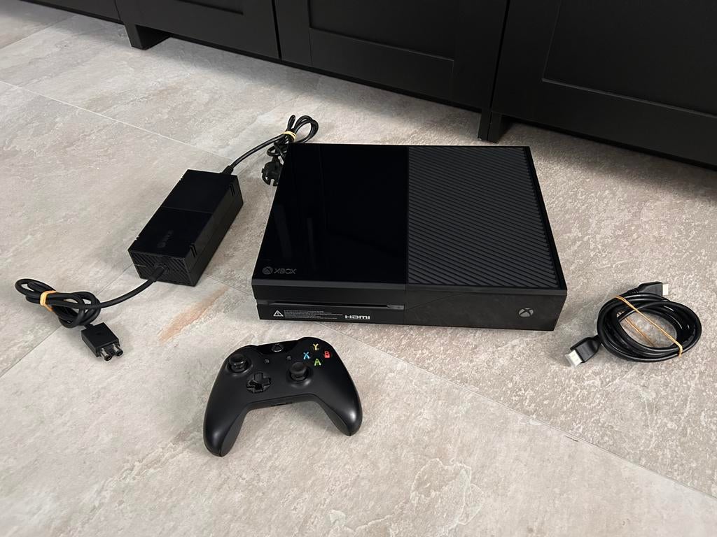 Xbox One met controller en spel VERKOCHT, Spelcomputers en Games, Xbox One, Nieuw, Ophalen of Verzenden, Met 1 controller