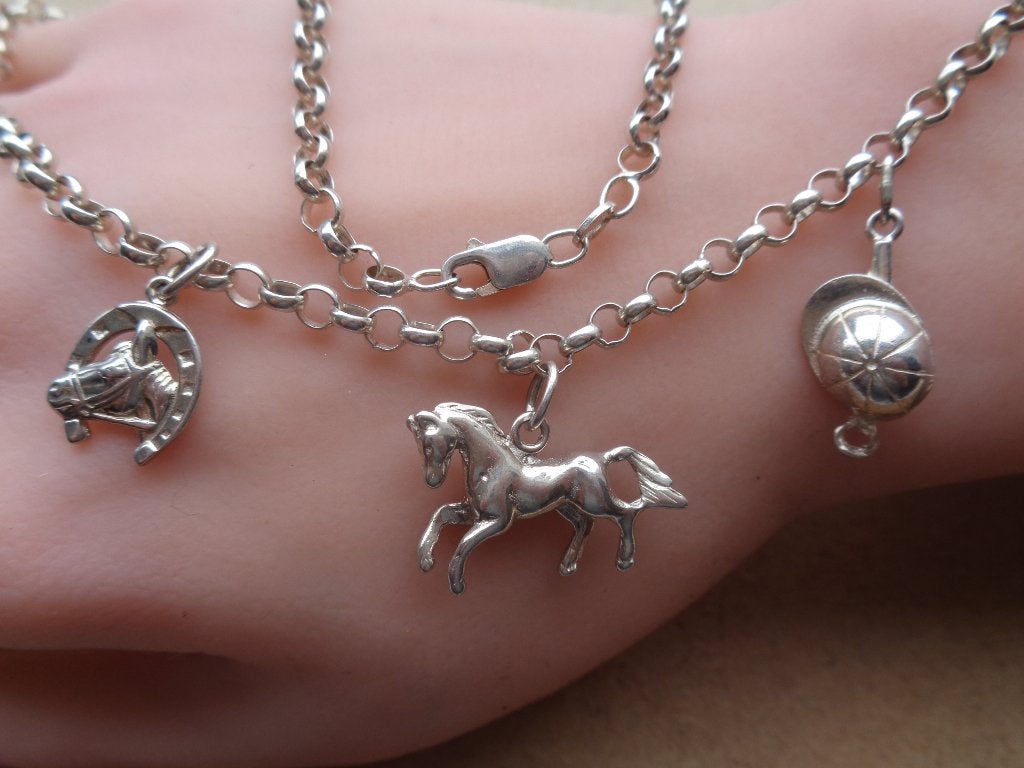 zilveren ketting met 3 paarden hangers [248], Met hanger, Verzenden, Zo goed als nieuw, Zilver