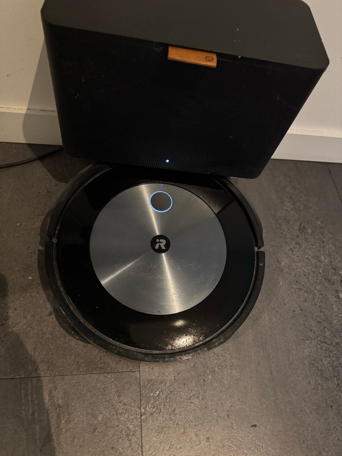 iRobot Roomba j7+ Robotstofzuiger met zelflegende basis, Witgoed en Apparatuur, Stofzuigers, Ophalen, Gebruikt, IRobot, Automatisch legen