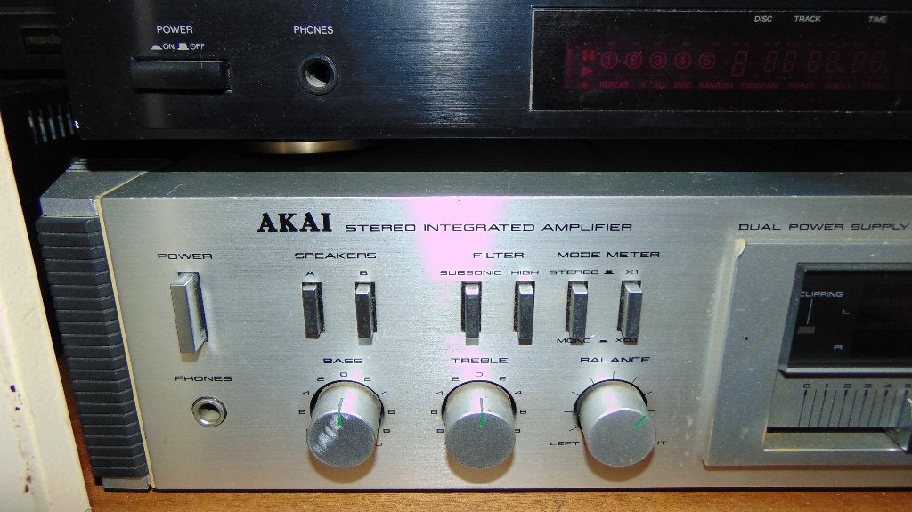 Akai AM-U02 versterker met rack mount, Gebruikt, Ophalen, Overige merken, Minder dan 60 watt
