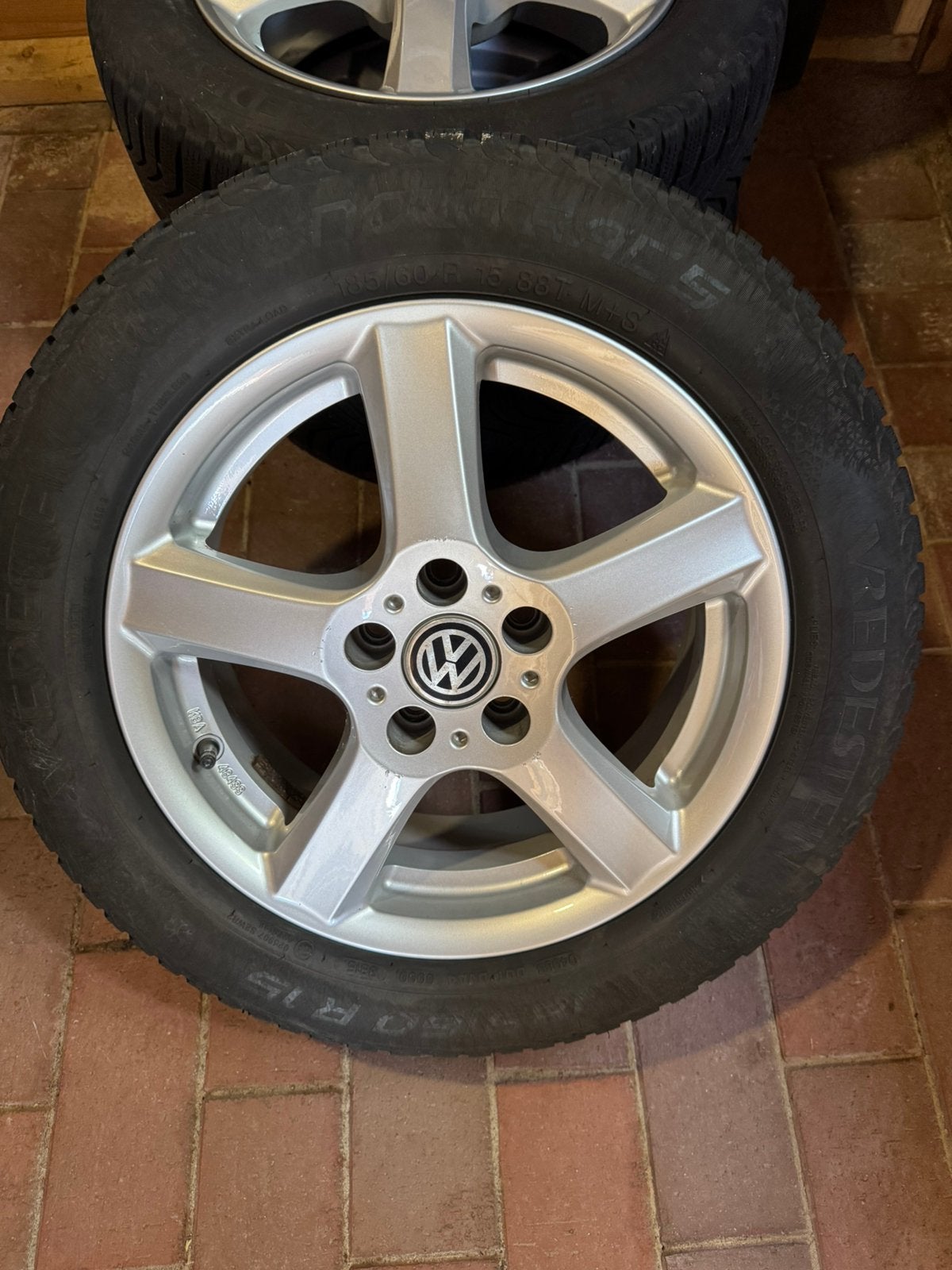 Te koop 4 winterwielen voor de Polo 6 R, Ophalen, 15 inch, Banden en Velgen, 185 mm