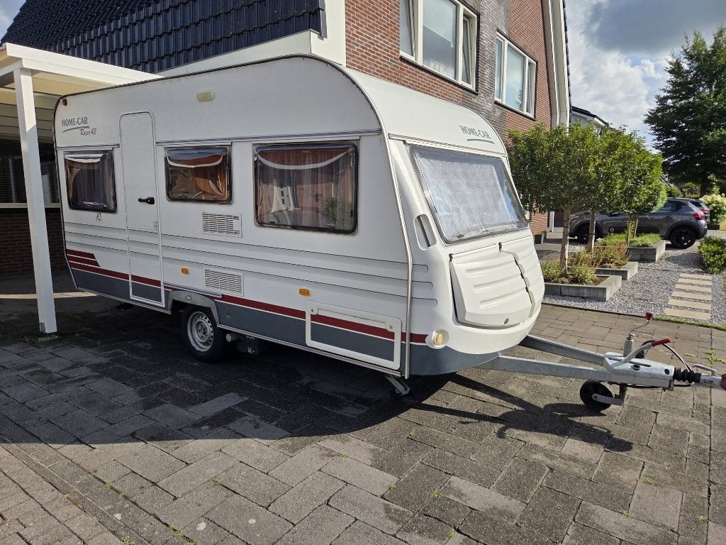 Caravan Home-CAR Racer 43 met Voortent en Voorzonluifel, Caravans en Kamperen, Home-car, Omvormbare zithoek, Treinzit, 750 - 1000 kg
