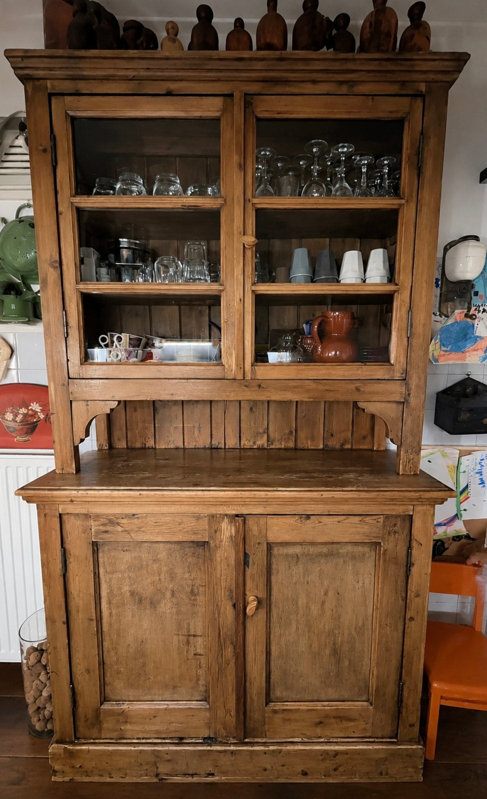 Prachtige antieke boerenbuffetkast van massief grenen, 100 tot 150 cm, 200 cm of meer, Ophalen of Verzenden, 25 tot 50 cm