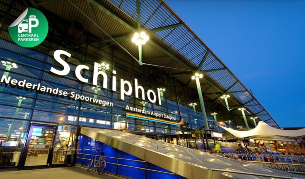 Voucher parkeren + valet service 7-9 dagen Schiphol, Eén persoon, Kortingsbon