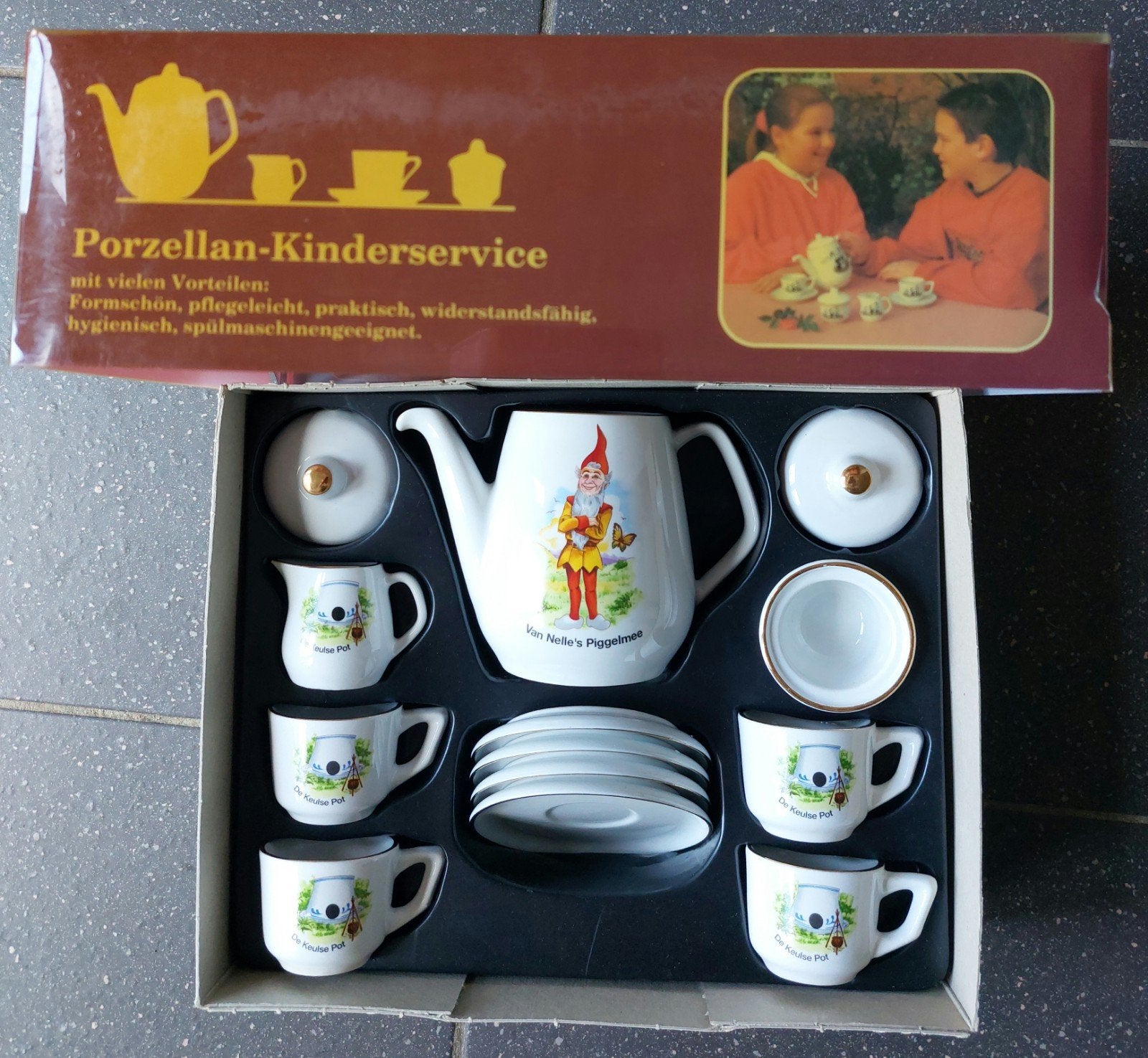 Porseleinen kinderservies 'Van Nelle's Piggelmee', Ophalen, Nieuw, Jongen of Meisje