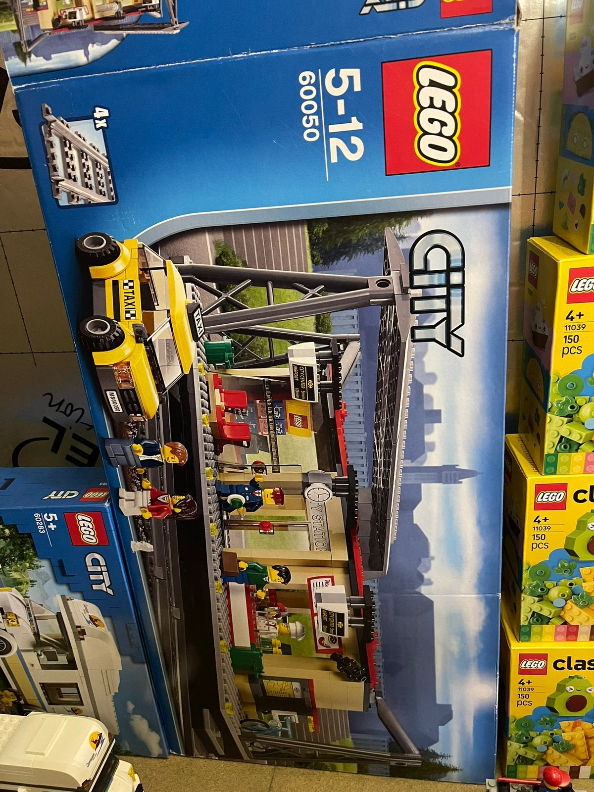 Lego 60050 (lege doos), Kinderen en Baby's, Speelgoed | Duplo en Lego, Ophalen of Verzenden, Zo goed als nieuw