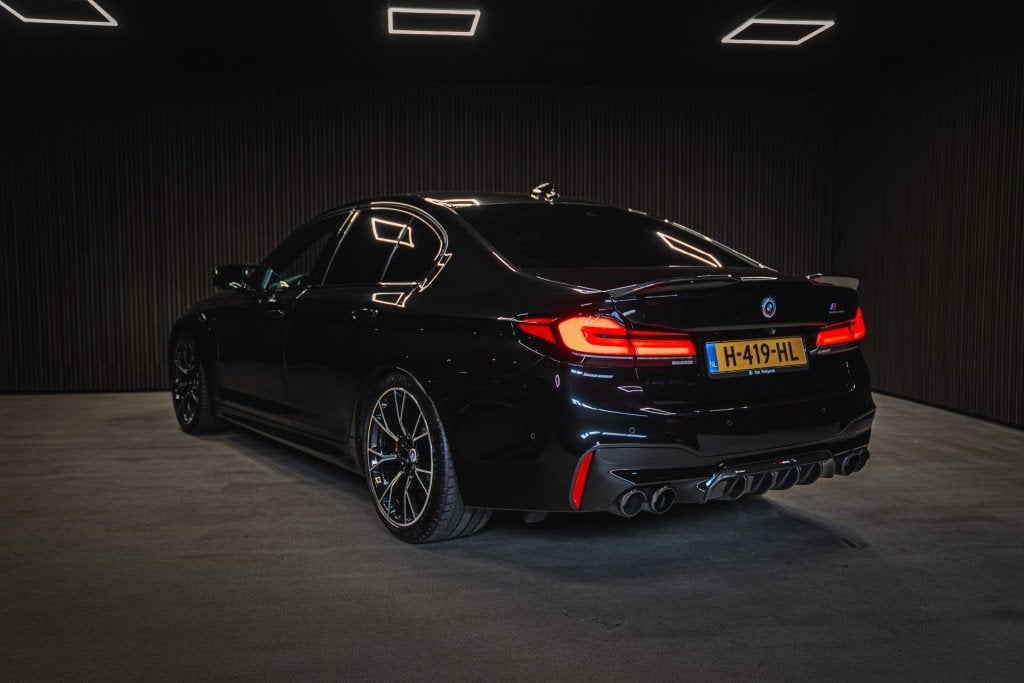 Bmw M5 m5C, keramisch, Facelift pakket, stoel-venti, carbon, Automaat, Gebruikt, 2000 kg, Zwart