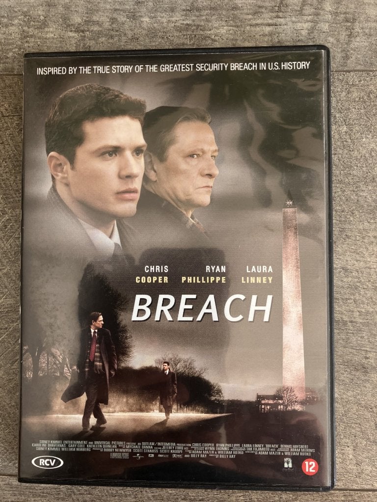 Breach, Vanaf 9 jaar, Ophalen of Verzenden, Zo goed als nieuw, Actiethriller