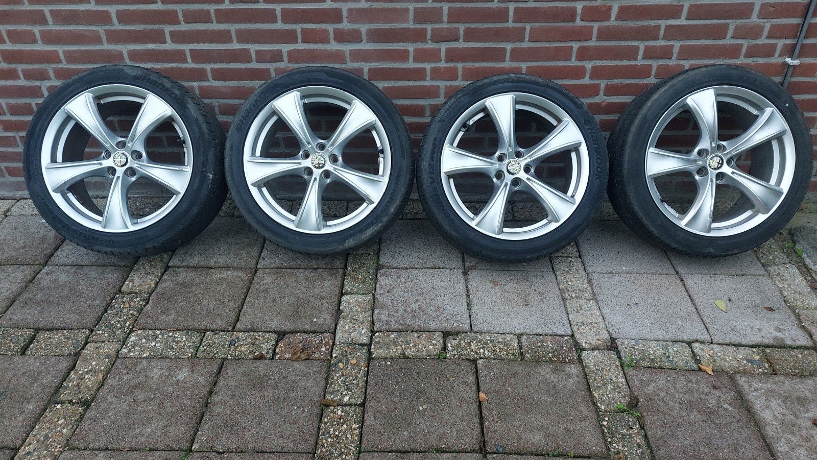 Alfa Romeo 17 inch velgen met zomerbanden, Auto-onderdelen, Ophalen, Banden en Velgen, 17 inch, Personenwagen