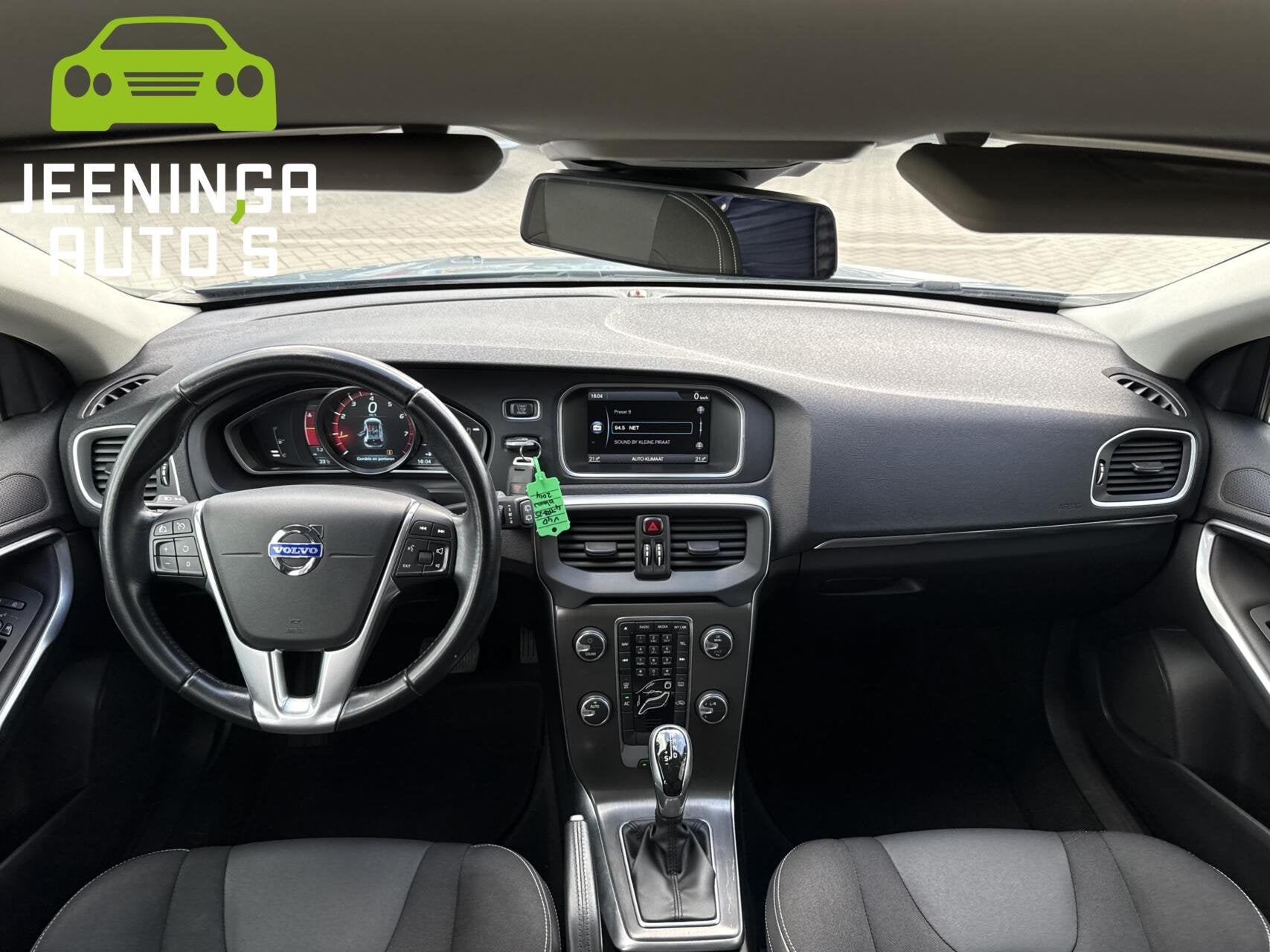 Volvo V40 1.6 T4 Momentum|Clima|Navi|Af.Trekhaak|NAP, Auto's, Volvo, Stof, Gebruikt, Zwart, 4 cilinders