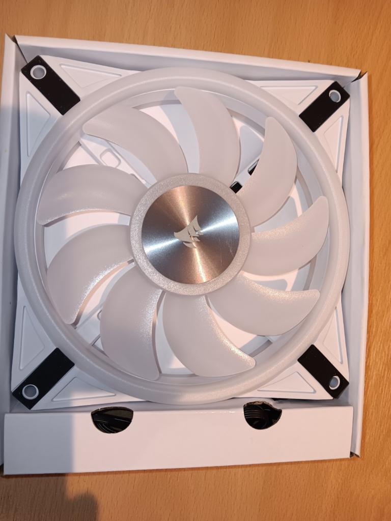 Corsair QL140 RGB Ventilator - Zo goed als nieuw, Ophalen of Verzenden