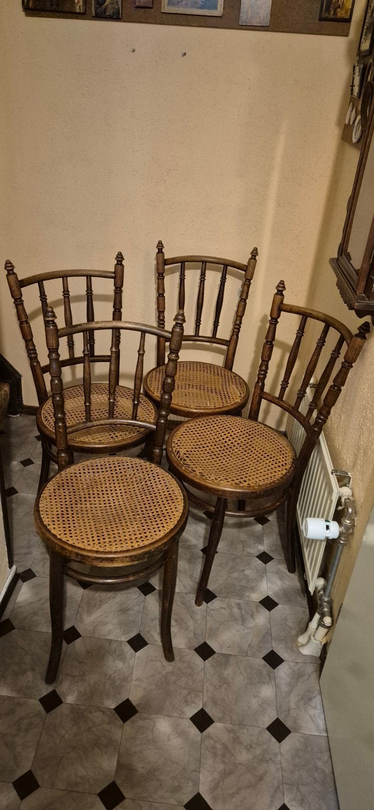 Set van 4 Thonet stoelen: 3 Josef Hoffmann, 1 Fischel, Antiek en Kunst, Antiek | Meubels | Stoelen en Banken, Ophalen