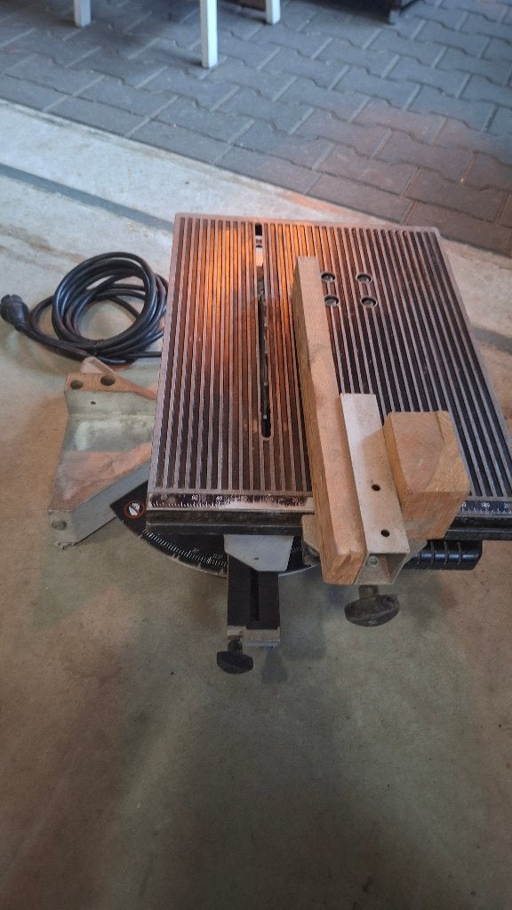 ELU EMTS711 Plinten zaagtafel en afkort zaag in-een., Ophalen, Gebruikt, ,, ,