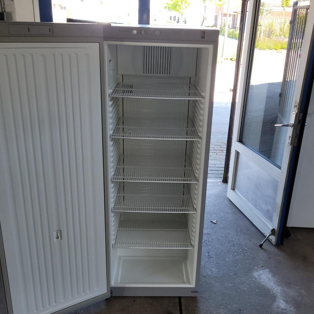 Grote Koelkast Zonder Vriesvak - Ideaal voor Horeca/Groot Ge, Witgoed en Apparatuur, Koelkasten en IJskasten, Zonder vriesvak
