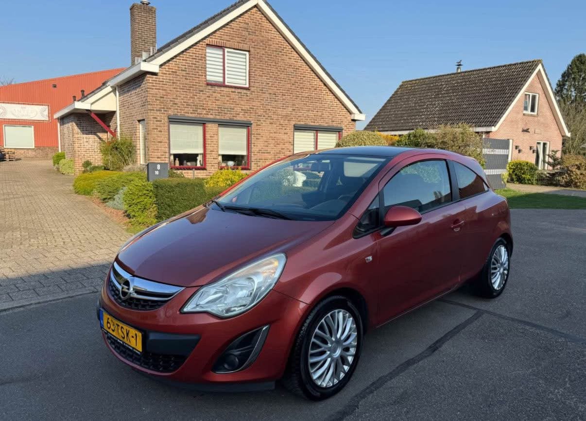 Te koop Opel corsa 1.2 benzine en G3 zeer netjes, Voorwielaandrijving, 40 €/maand, 4 cilinders, Origineel Nederlands