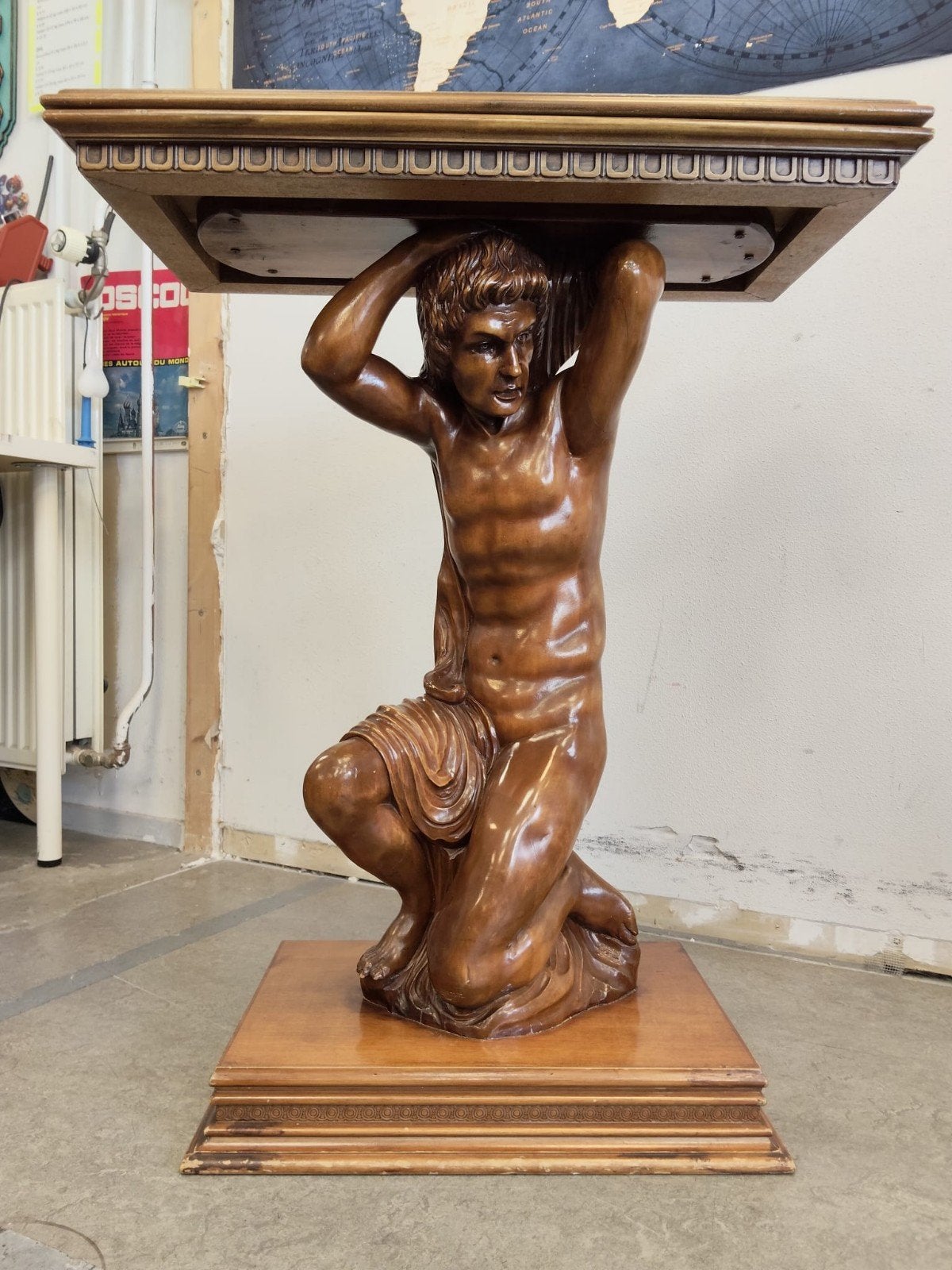 Tv Tafel-Sculptuur, Ophalen