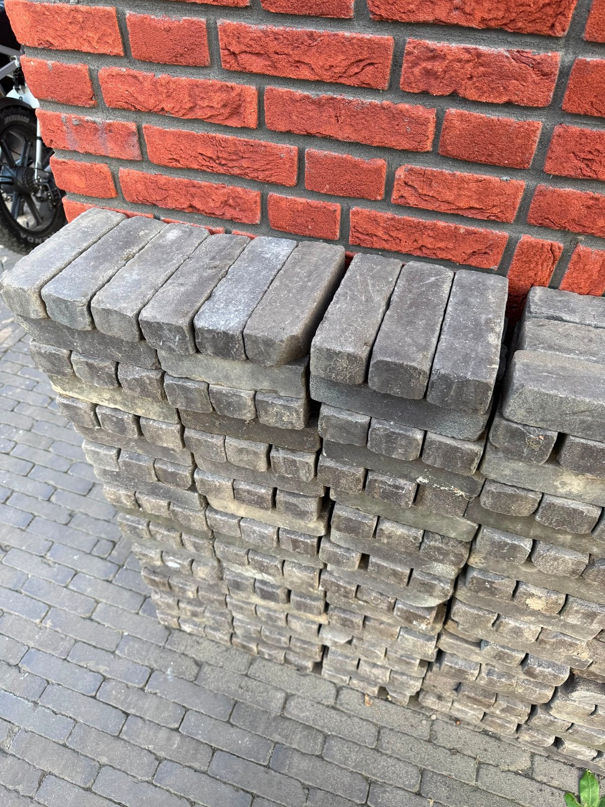 Waaltjes, Tuin en Terras, Tegels en Klinkers, Ophalen, Zo goed als nieuw, Beton, Klinkers