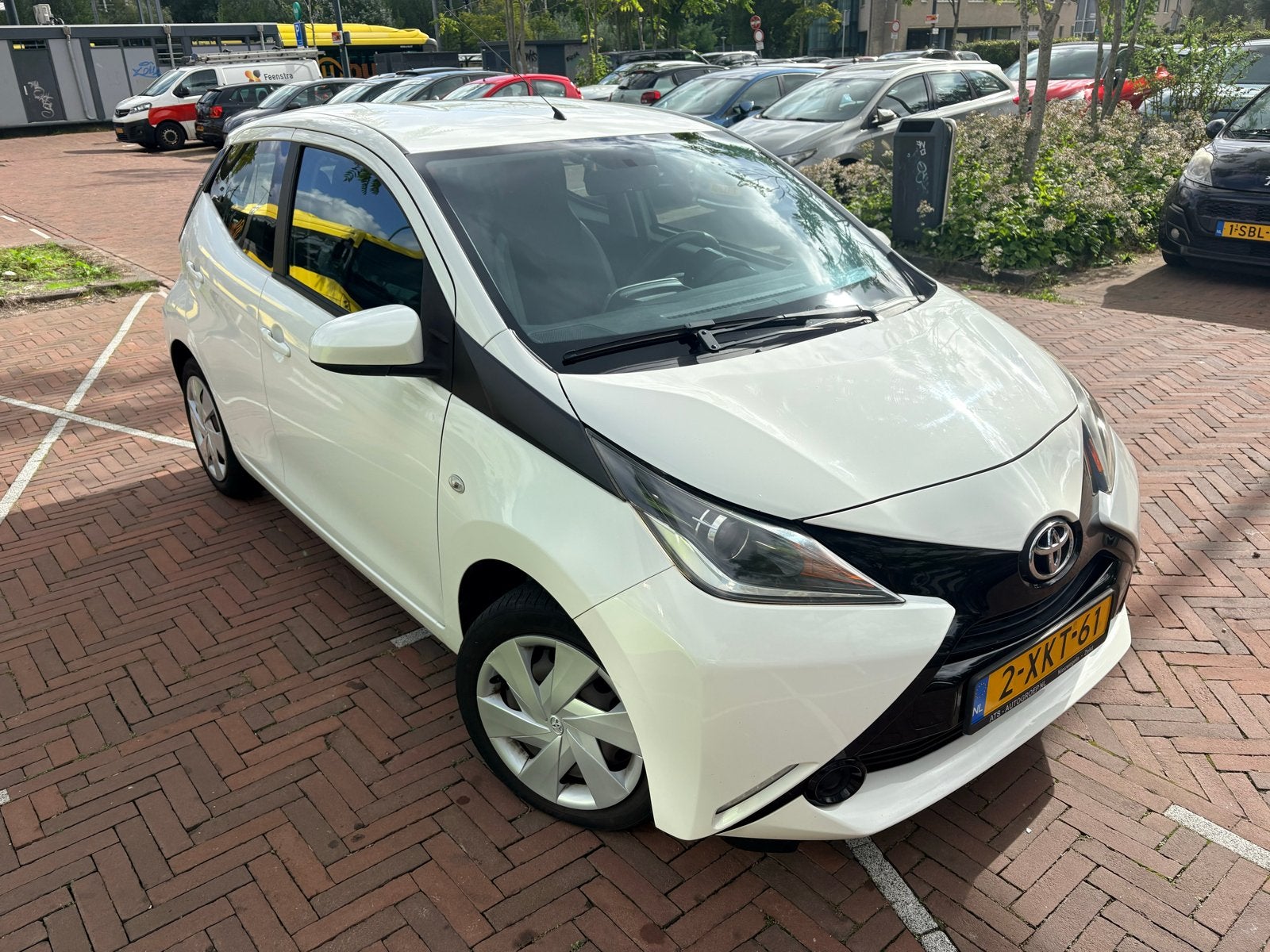 Toyota Aygo 1.0 12V Vvt-i Ddrs 2014 Wit, Auto's, Voorwielaandrijving, 4 stoelen, Wit, Origineel Nederlands