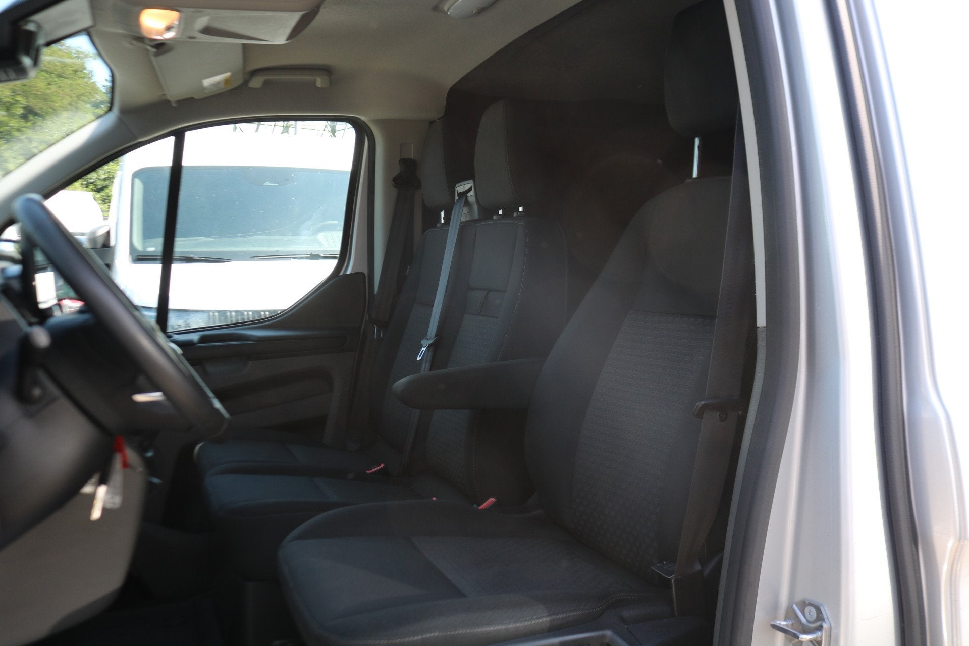 Ford Transit Custom 2.0 TDCI L1 H1 Airco Navigatie Camera Ac, Auto's, Voorwielaandrijving, Stof, Euro 6, 4 cilinders