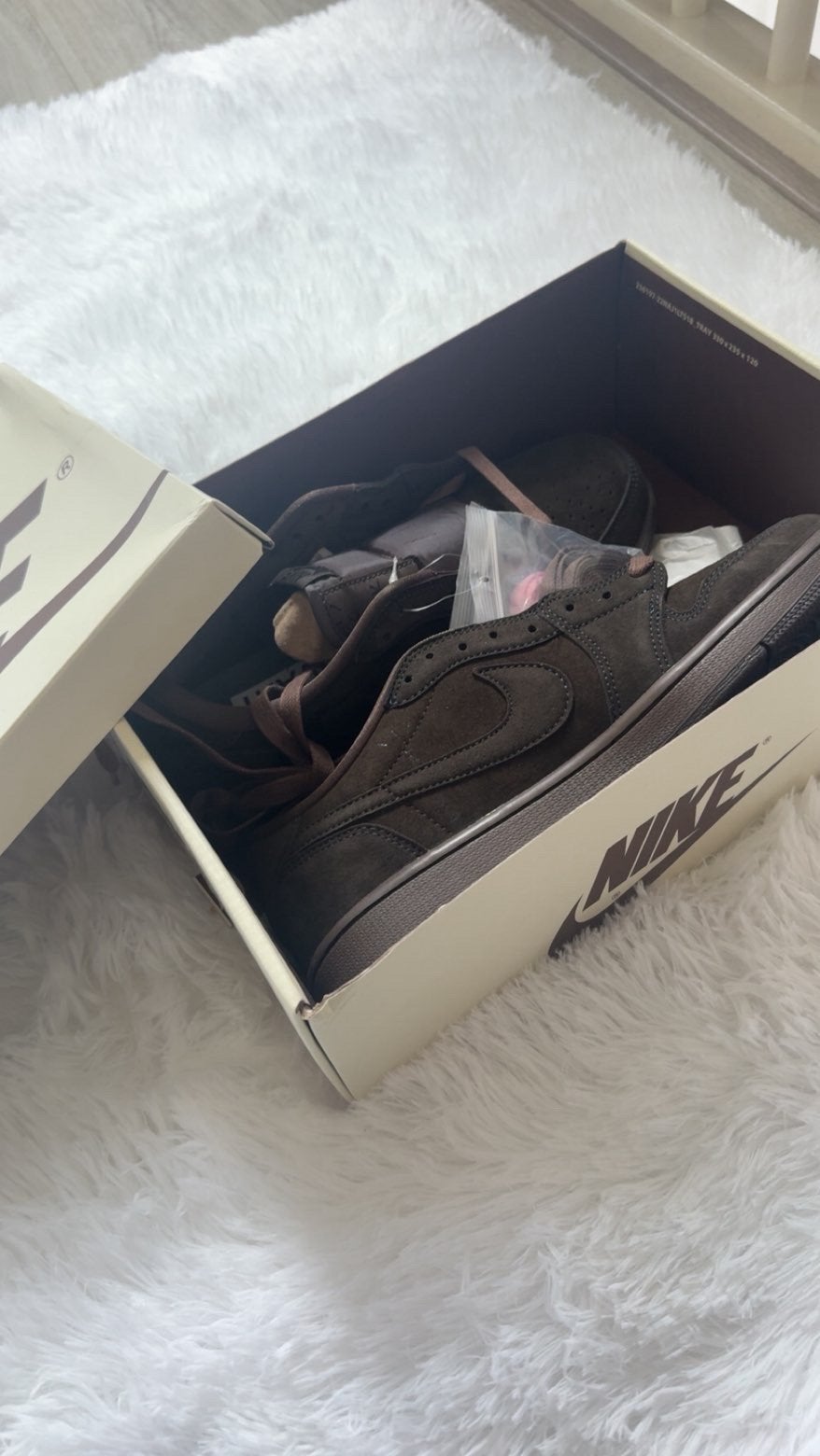 Nike travis scots Maat 43, Kleding | Heren, Schoenen, Ophalen of Verzenden, Zo goed als nieuw
