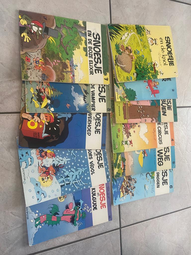 Deel 1 t/m 11 van de serie Snoesje, Gelezen, Europa, Ophalen of Verzenden, Meerdere comics