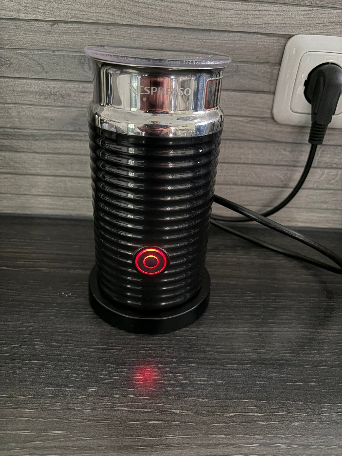 Nespresso 3594 melkopschuimer. Als nieuw, Ophalen of Verzenden, Zo goed als nieuw