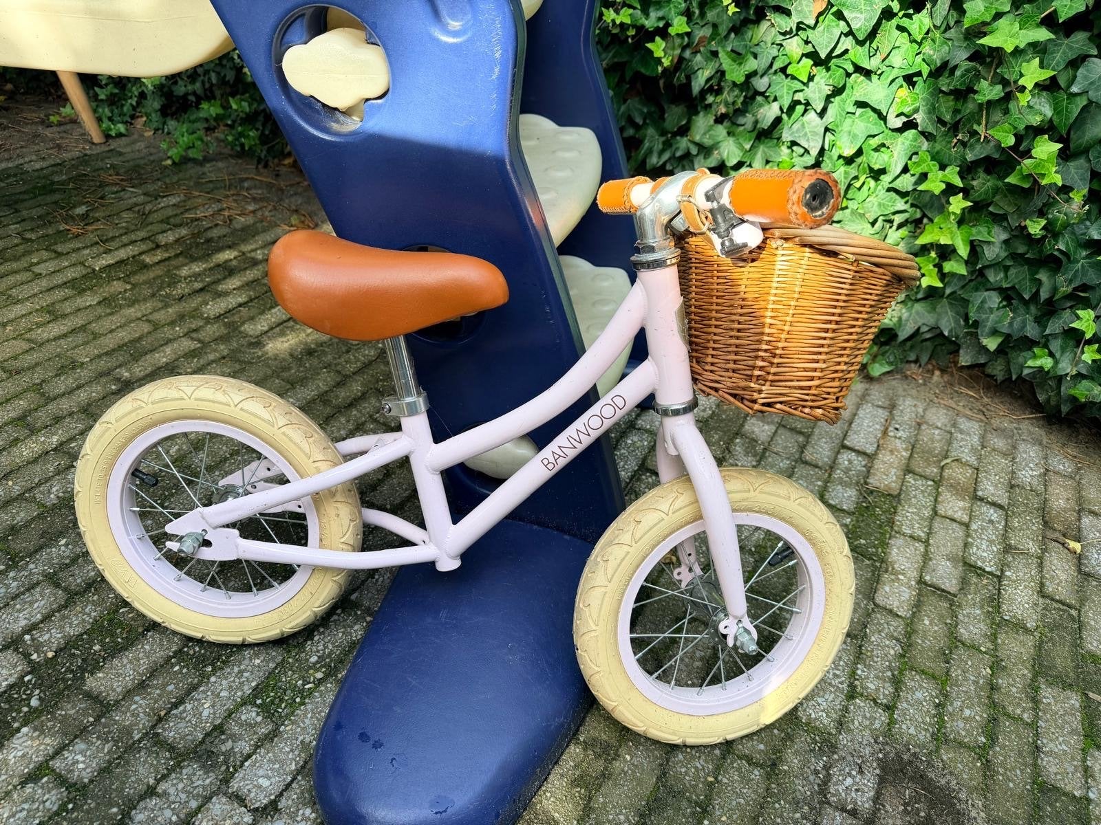2x Banwood loopfiets roze met mandje - Zo goed als nieuw, Ophalen of Verzenden, Zo goed als nieuw, Minder dan 16 inch