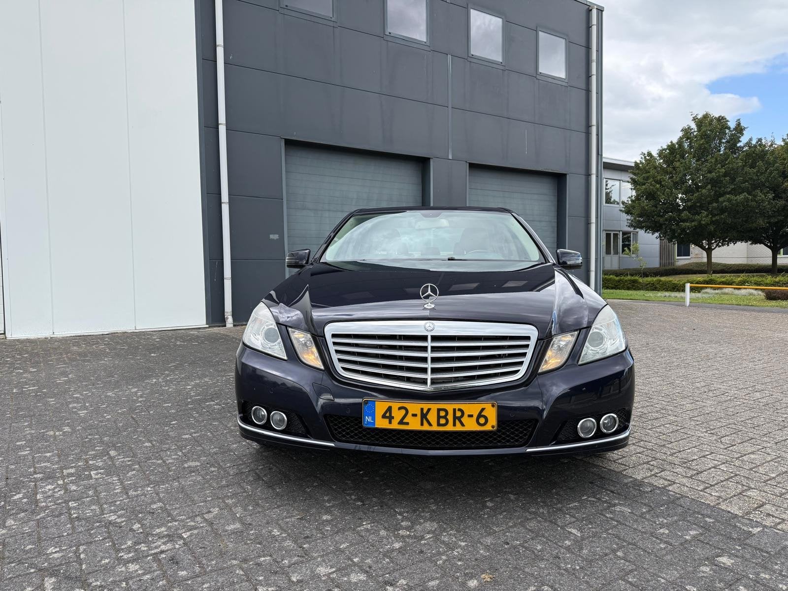 Mercedes-Benz E-klasse 350 CGI Elegance, Auto's, Mercedes-Benz, Automaat, Euro 5, Achterwielaandrijving, Gebruikt