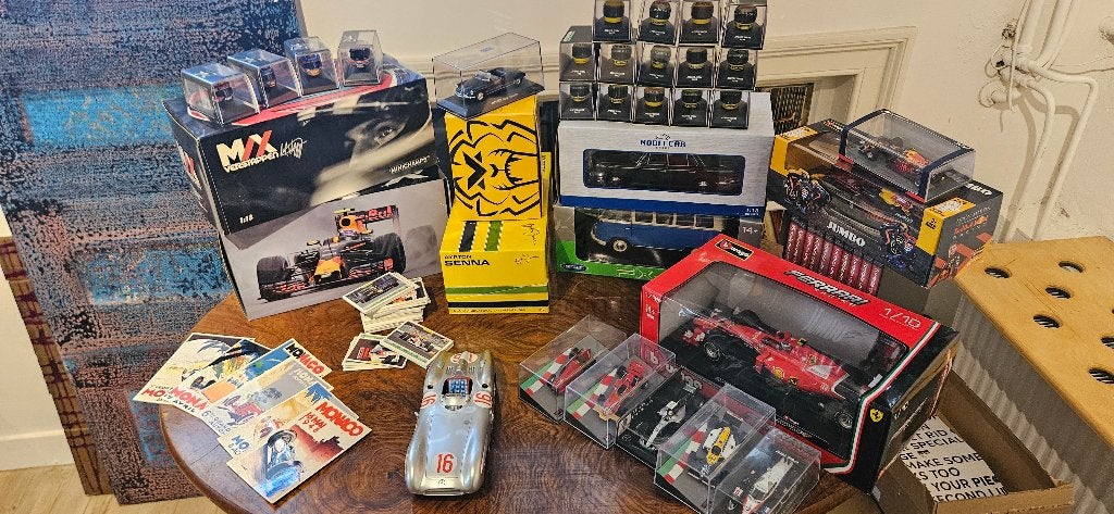 F1 schaalmodellen auto's en helmen, Ophalen, Zo goed als nieuw, Auto, Overige merken