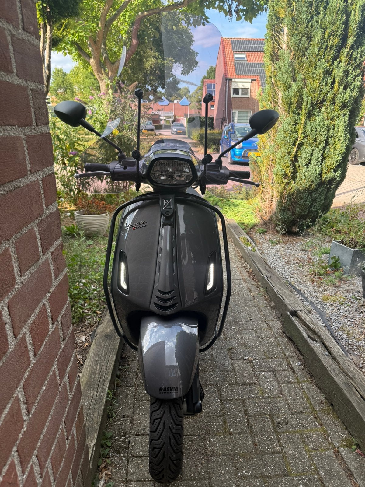 Vespa Sprint 2025, Fietsen en Brommers, Ophalen, Maximaal 45 km/u, Vespa S, Zo goed als nieuw