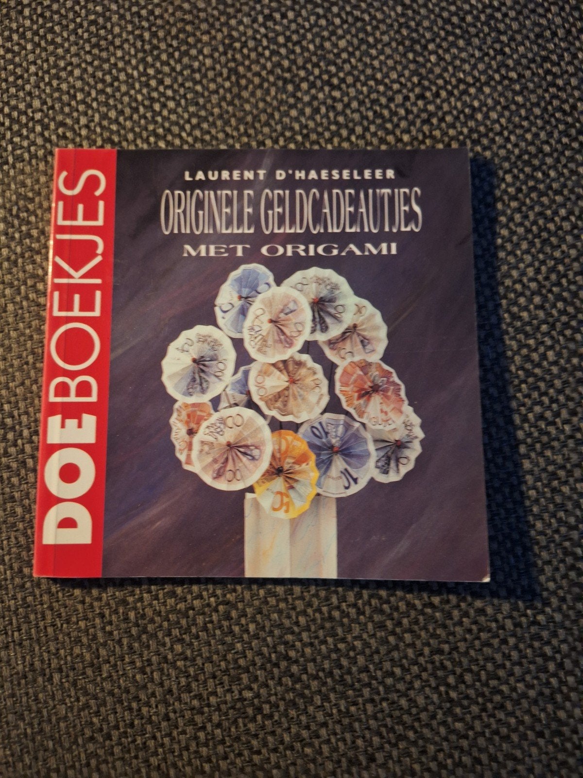 Originele Geldcadeautjes met Origami - DoeBoekjes, Boeken, Ophalen, Laurent D'Haeseleer, Zo goed als nieuw, Overige onderwerpen