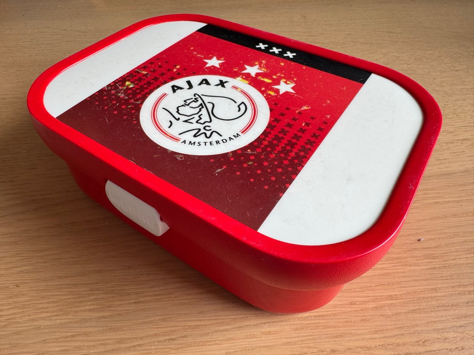 Ajax broodtrommel - gratis af te halen in Nijmegen-Oost, Huis en Inrichting, Ophalen, Gebruikt, Kunststof, Broodtrommel