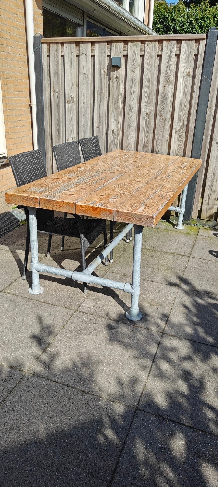 Stevige tuintafel, Tuin en Terras, Ophalen, Gebruikt, Rechthoekig, Hout