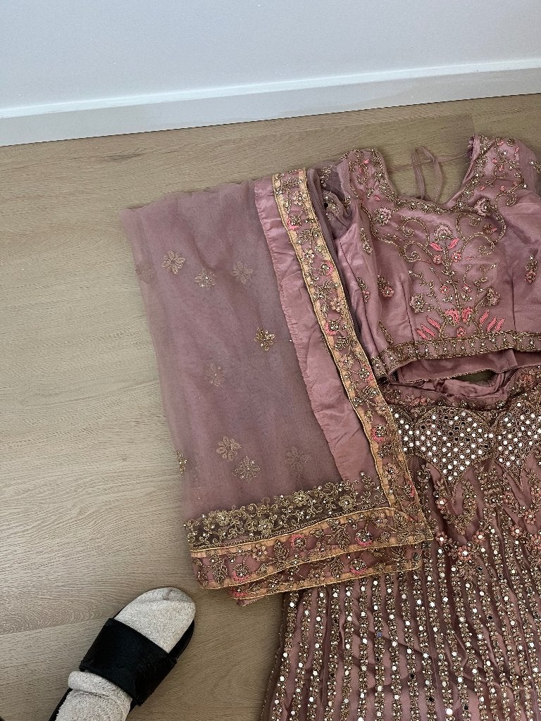 lehenga, Ophalen of Verzenden, Zo goed als nieuw, Roze, Overige typen