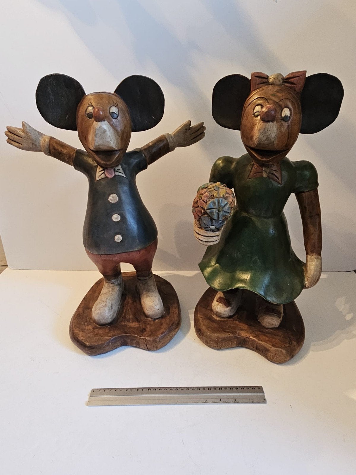 Disney houten beelden, Ophalen of Verzenden, Mickey Mouse, Zo goed als nieuw, Beeldje of Figuurtje
