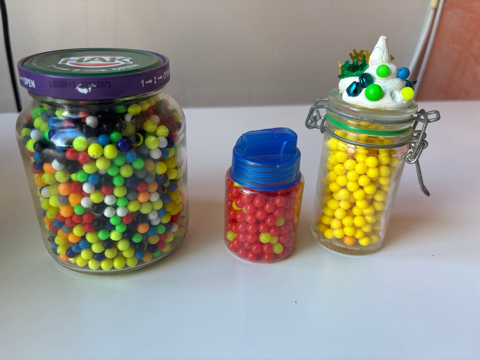 Gekleurde  balletjes, kogeltjes speelgoedgeweer, Ophalen of Verzenden, Gebruikt, Meerkleurig, Knutselmateriaal