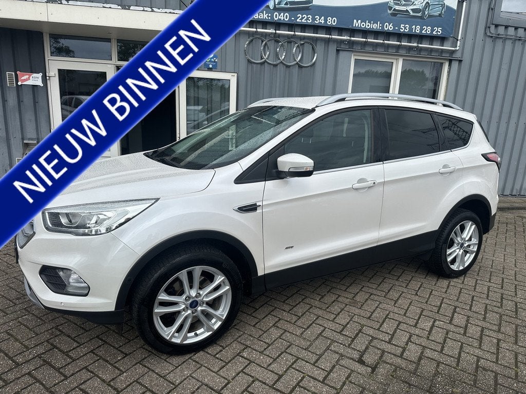 Ford Kuga 1.5 EcoBoost ST Line automaat (bj 2017), Auto's, Ford, Automaat, 4 cilinders, 1850 kg, Wit