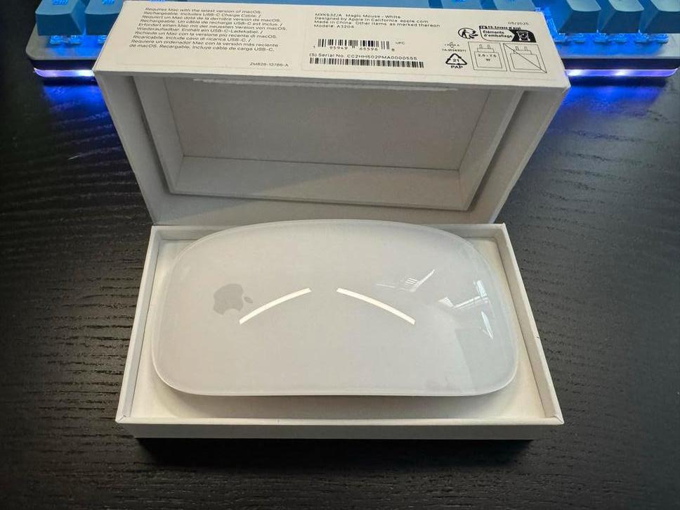 Apple Magic Mouse 3 - wit, Muis, Ophalen of Verzenden, Zo goed als nieuw, Draadloos