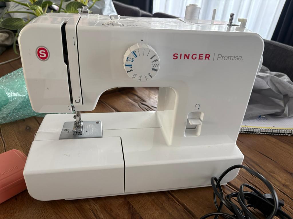 Zo goed als nieuwe Singer Promise naaimachine, compleet, Hobby en Vrije tijd, Naaimachines en Toebehoren, Ophalen, Zo goed als nieuw