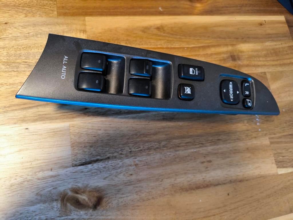 Lexus IS250 raamschakelaar, Ophalen of Verzenden