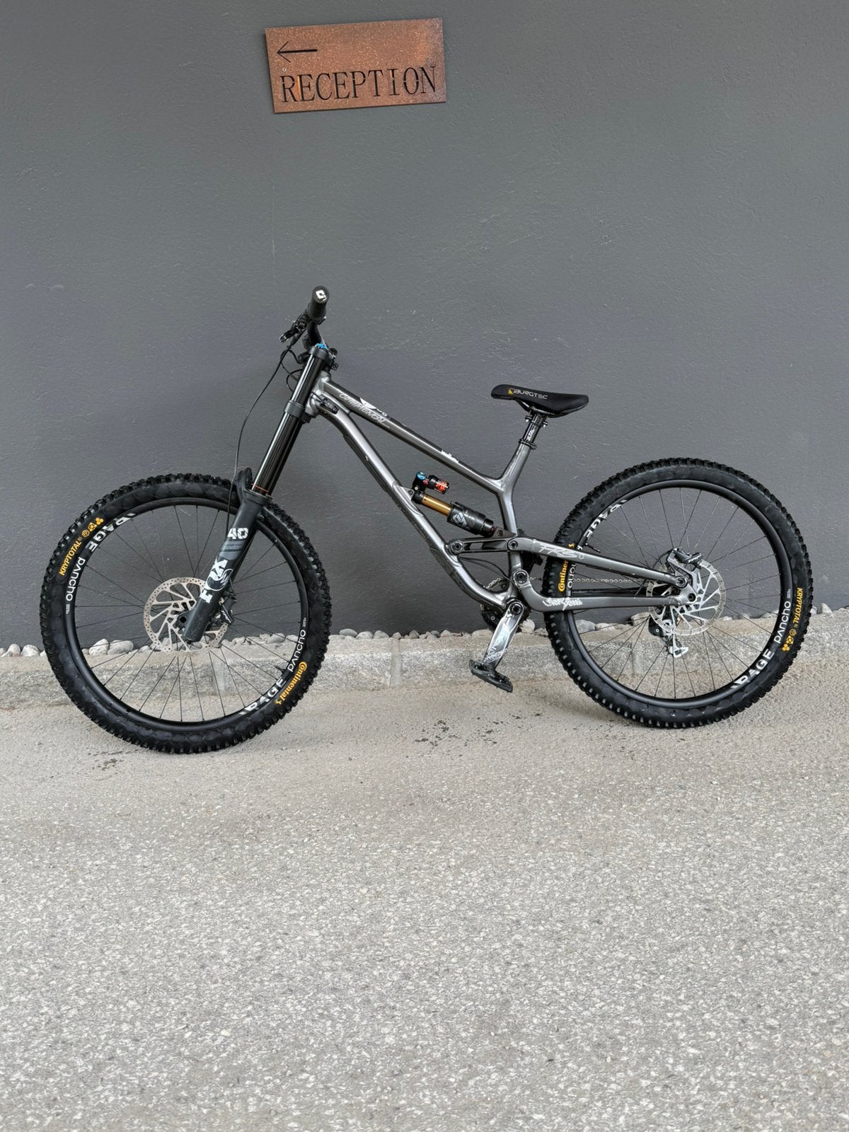 Downhill Commencal FRS grey, Ophalen of Verzenden, Zo goed als nieuw, Aluminium, 24 inch of meer
