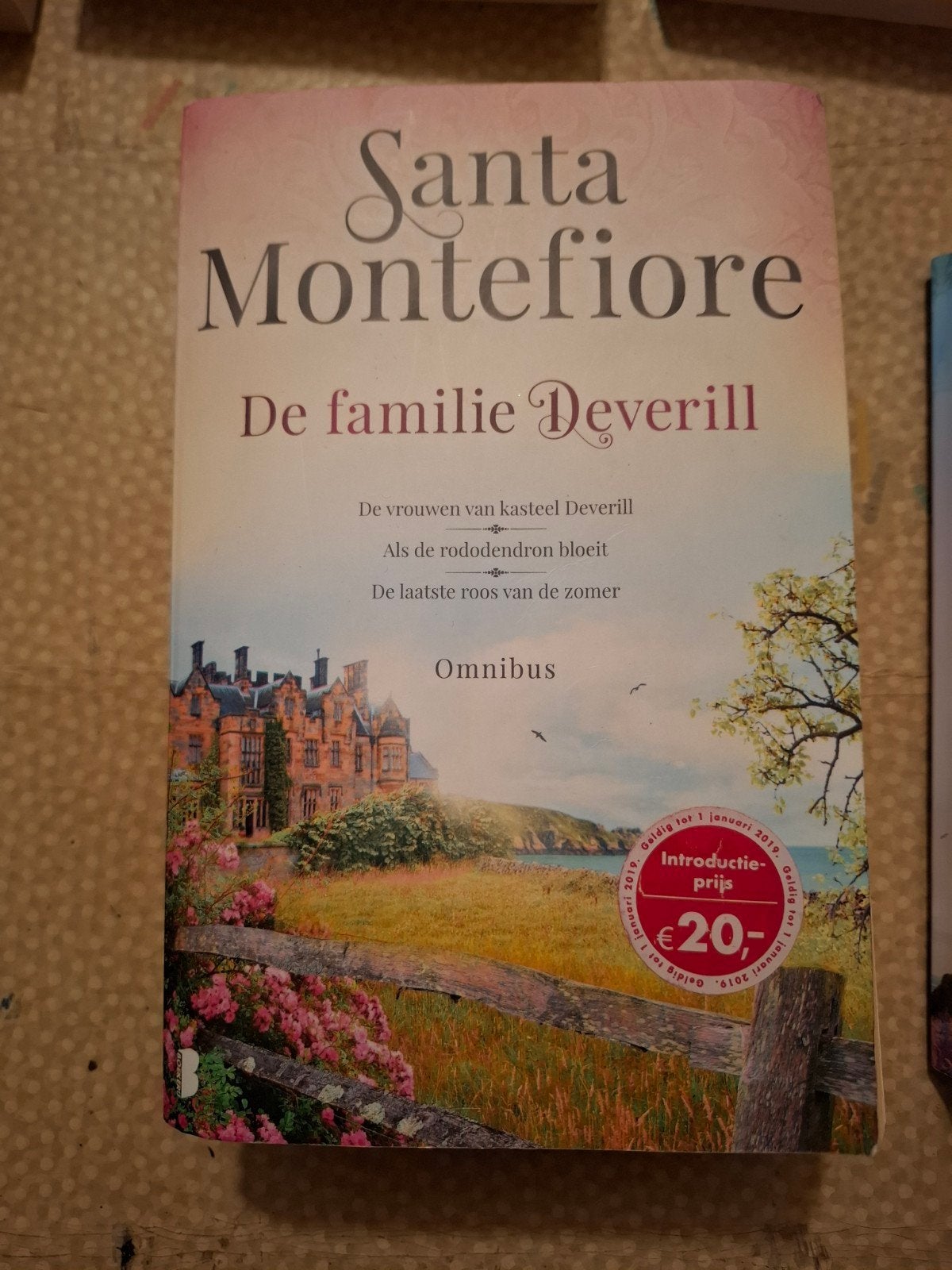 Santa Montefiore - De familie Deverill Omnibus, Ophalen of Verzenden, Gelezen, Santa Montefiore, Europa overig
