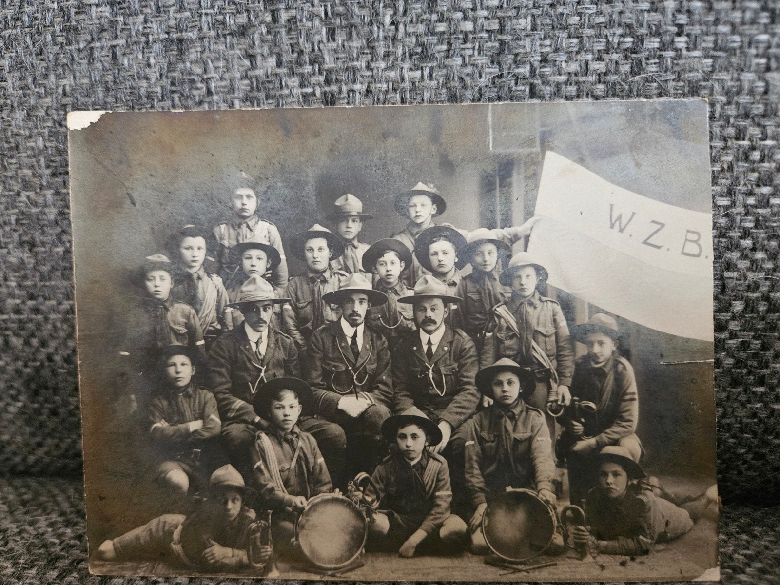Oude foto W.Z.B. padvindersgroep met trommels, Verzamelen, Verzenden, Gebruikt, Overige typen