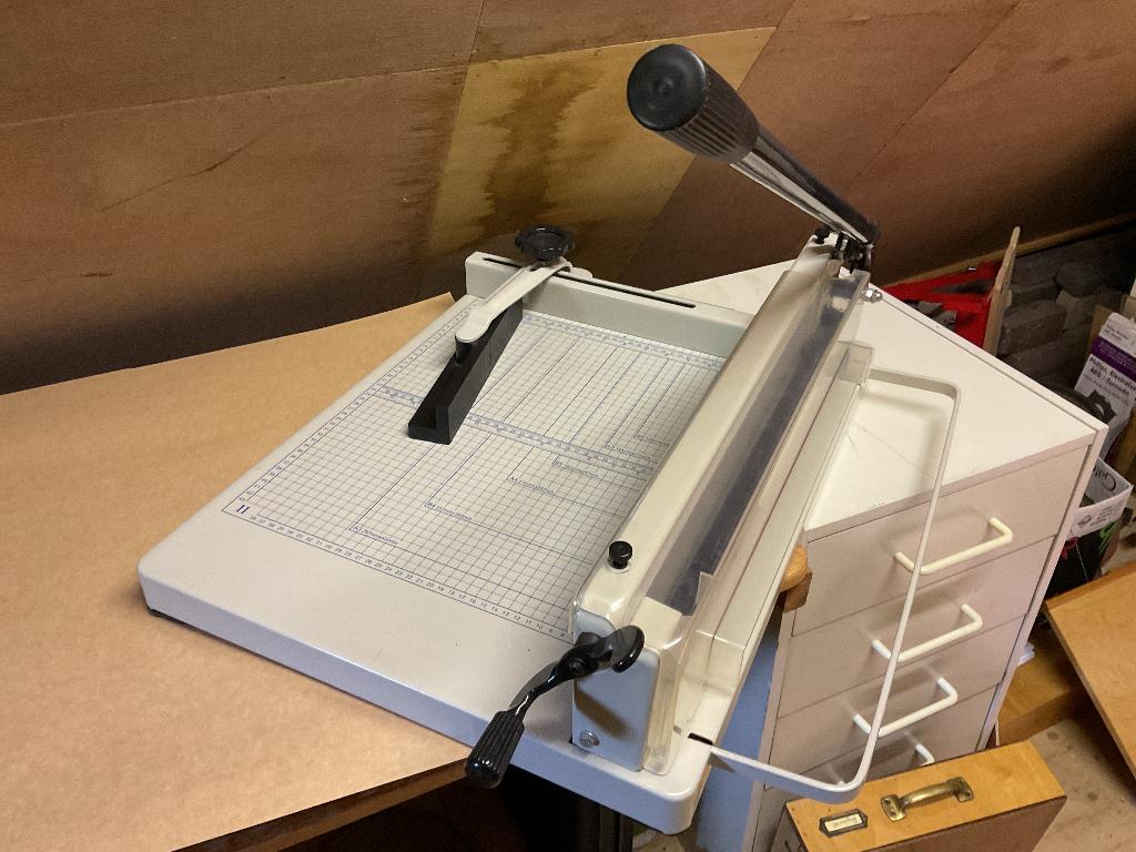 SNIJMACHINE guillotine Groot A3 snijdt stapeltje tegelijk, Ophalen, Gebruikt, Metaal, Machine