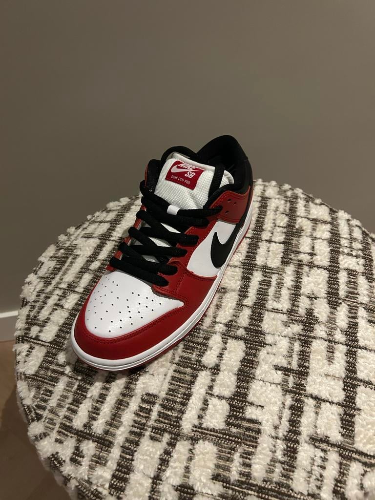 Nike SB Dunk Low Chicago - Maat 43 / US 9.5, Overige kleuren, Nieuw, Ophalen of Verzenden, Sneakers of Gympen