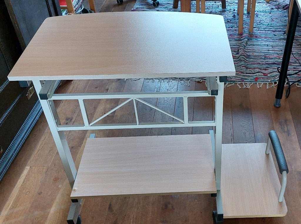 Computertafeltje op wieltjes, Huis en Inrichting, Kasten | Computermeubels, Ophalen, Gebruikt, 40 tot 80 cm, 70 tot 120 cm
